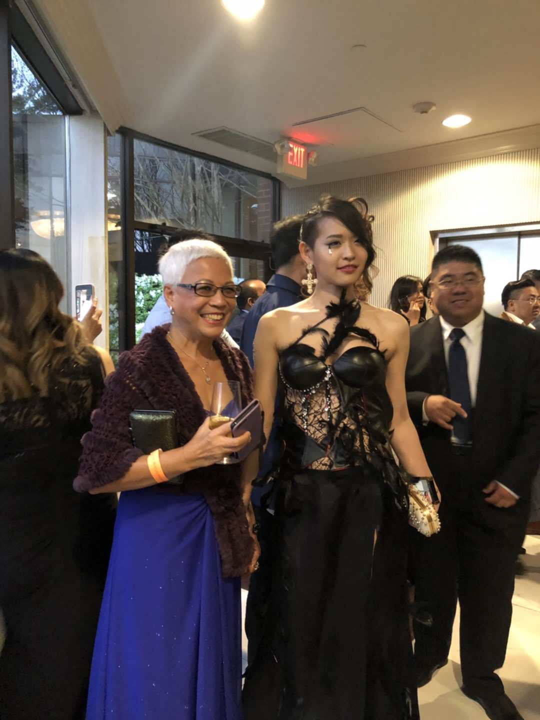 高娓娓：首届纽约疯狂亚裔富豪宴隆重登场，亚裔时尚奥斯卡精英辈出