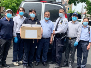 高娓娓：美国福建同乡会帮助侨胞献爱心