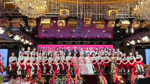 美国V视:美国亚裔妇女联合总会举行成立九周年暨第三届新职员就职庆典