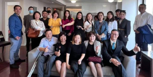 高娓娓：《后疫情时代我们还要抢房吗？》房产市场分享会在纽约华源一号举行