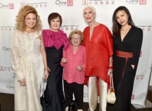 高娓娓：靳羽西缔造中国美&mdash;&mdash;2017中国时尚盛典暨 &ldquo;中国时尚之夜&rdquo;慈善晚宴