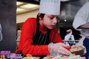 高娓娓：美国有个&ldquo;吃货节&rdquo;？辣么多外国小吃，哪款是你的菜？