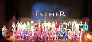 高娓娓：舞台剧《以斯贴》在美国纽约丰收灵粮堂成功上演