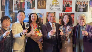 中美文化交流碰撞:第26届家庭电影电视奖登陆CBS