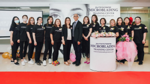 美国V视:卓越美容纹绣学校OUTSTANDING TRAINING CENTER法拉盛分校开业典礼盛大举行,校长Terry携团队精彩亮相