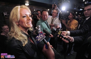 高娓娓：川普又摊上事了！性丑闻发酵，色情女星爆料&ldquo;床上功夫一般&rdquo;