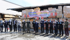 美国纽约闽籍华侨华人赠20万个KN95给纽约市政府，华人社区的骄傲！