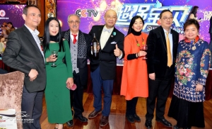 高娓娓：CCTV超强宝贝少儿春晚美国赛区颁奖典礼隆重举行