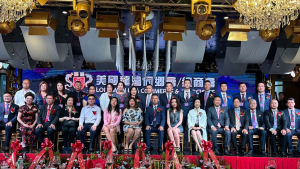 美国V视:国会议员孟昭文等政界、商界嘉宾出席美国龙湾同乡会/总商会成立庆典