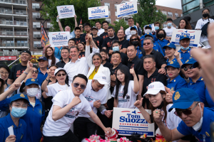 华人社团声势浩大助选纽约州州长候选人苏奥齐